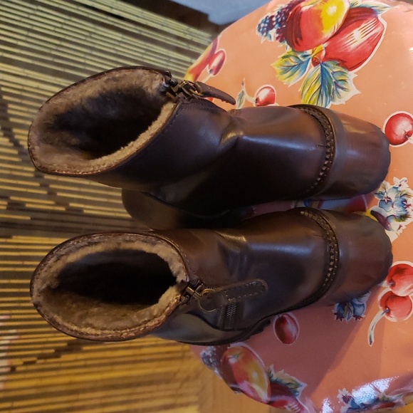 NWOT Ron White Brown Leather Ankle Boots Size 6 - Picture 7 of 16